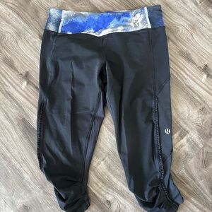 Lululemon Capri Leggings — Size 6